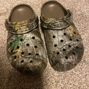 Realtree camo crocs